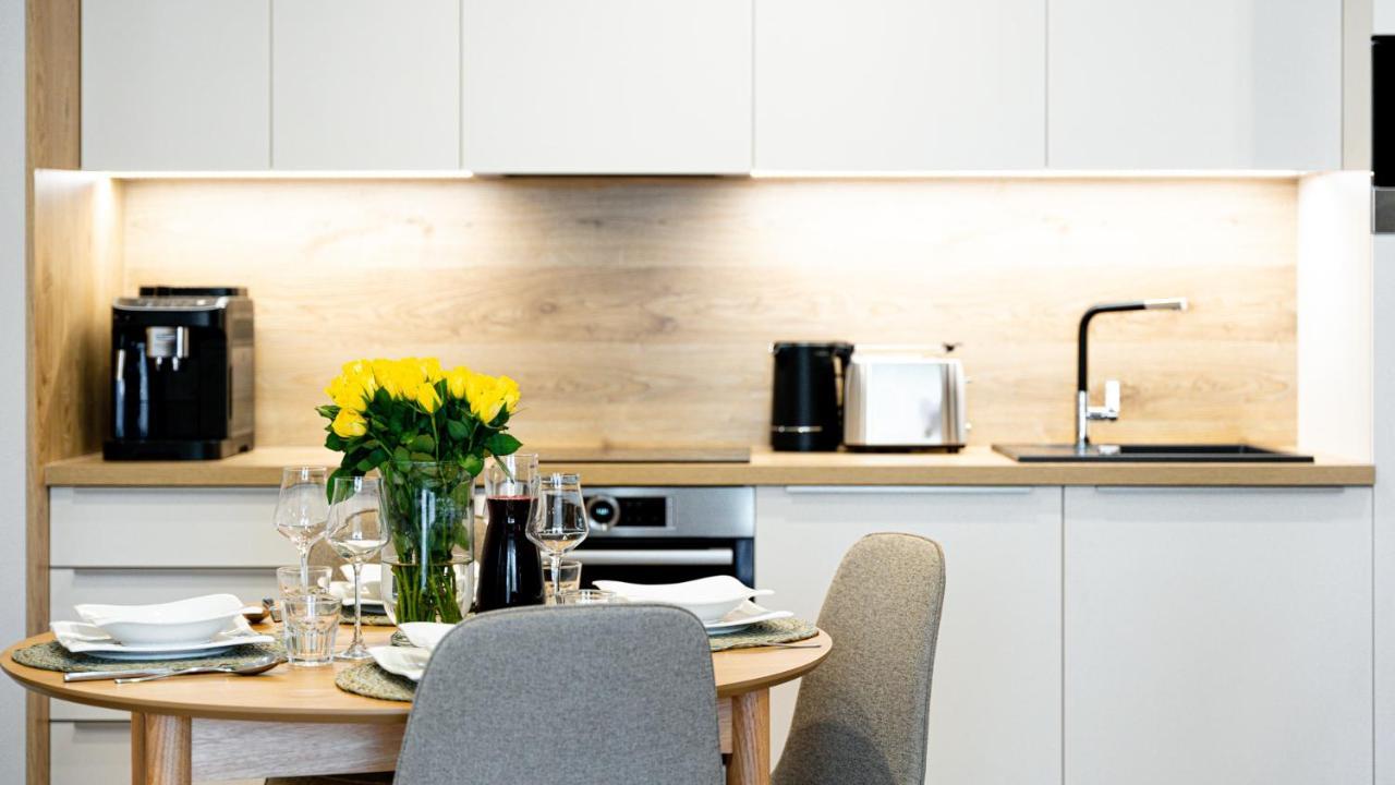 Apartamenty Good Time - Stone Hill IV ชกลาร์สกา ปอเรมบา ภายนอก รูปภาพ